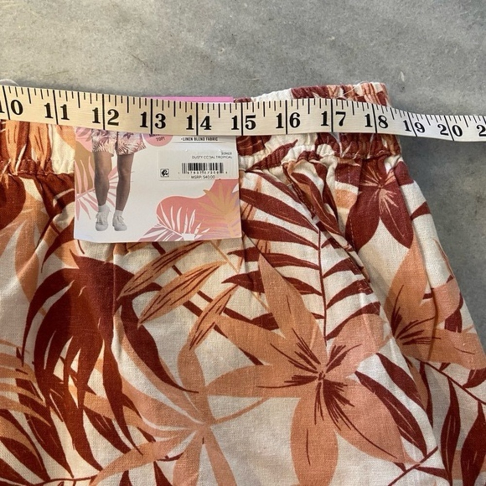 Coastal Comfort Pink Tropical Print Linen Blend Shorts - Picture 3 of 7